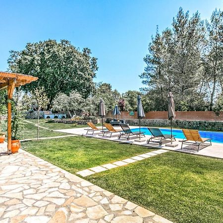 Filia Stone Villa Гоувия Экстерьер фото