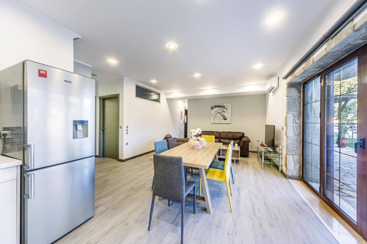 Filia Stone Villa Гоувия Экстерьер фото