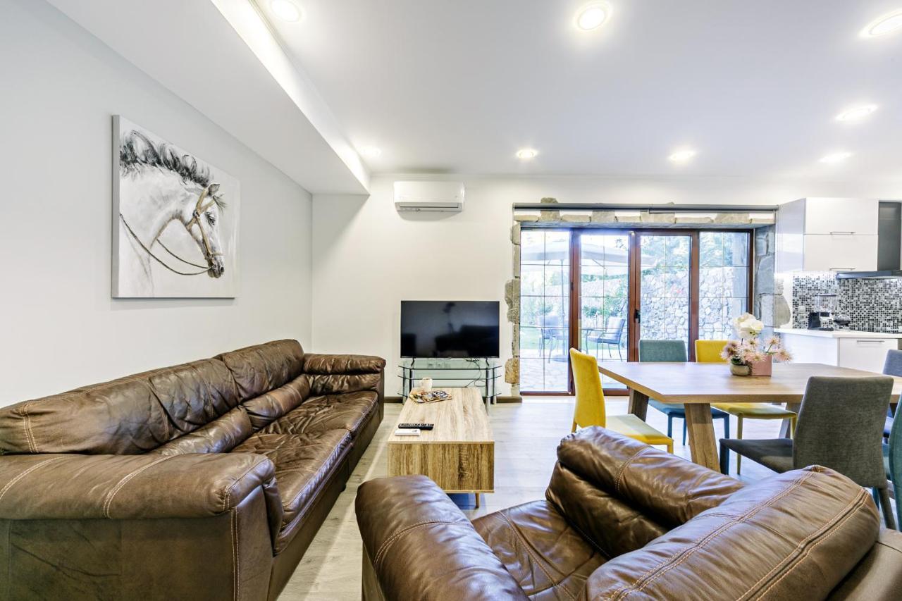 Filia Stone Villa Гоувия Экстерьер фото